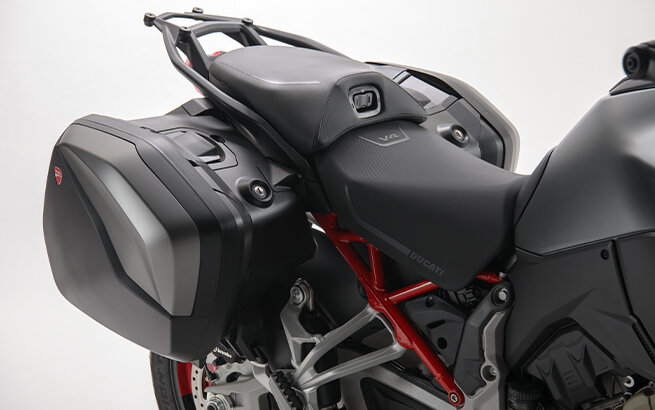 Ducati_MTS_V4_specs_carousel_06_655x410.jpg