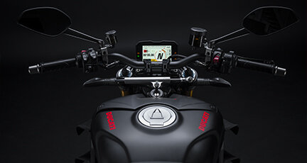 Ducati-Streetfighter-V4-MY23-tech-specs-grid-imgtxt-432x230-05.jpg