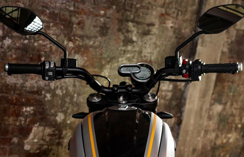 02-Scrambler-1100-Pro-Full-Of-Technology.jpg