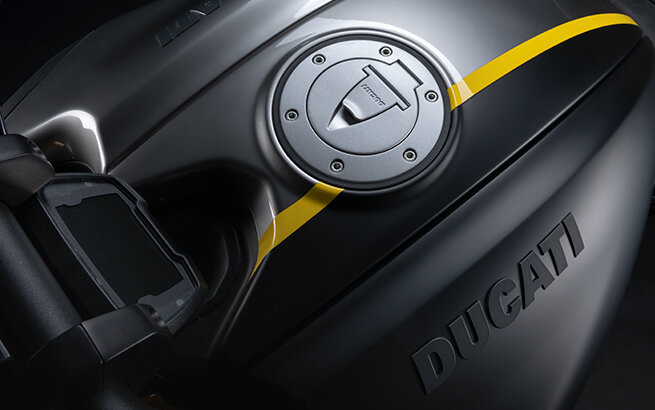 Diavel-1260-BYG-04-carousel-imgtext-655x410.jpg