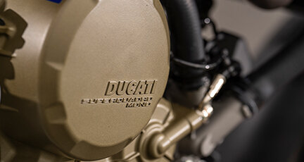 Ducati-Hypermotard-Mono-DWP24-Overview-grid-imgtxt-432x230-01.jpg
