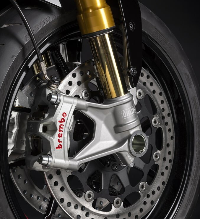 Ducati-Monster-SP-MY23-overview-carousel-imgtxt-01-677x740-min.jpg