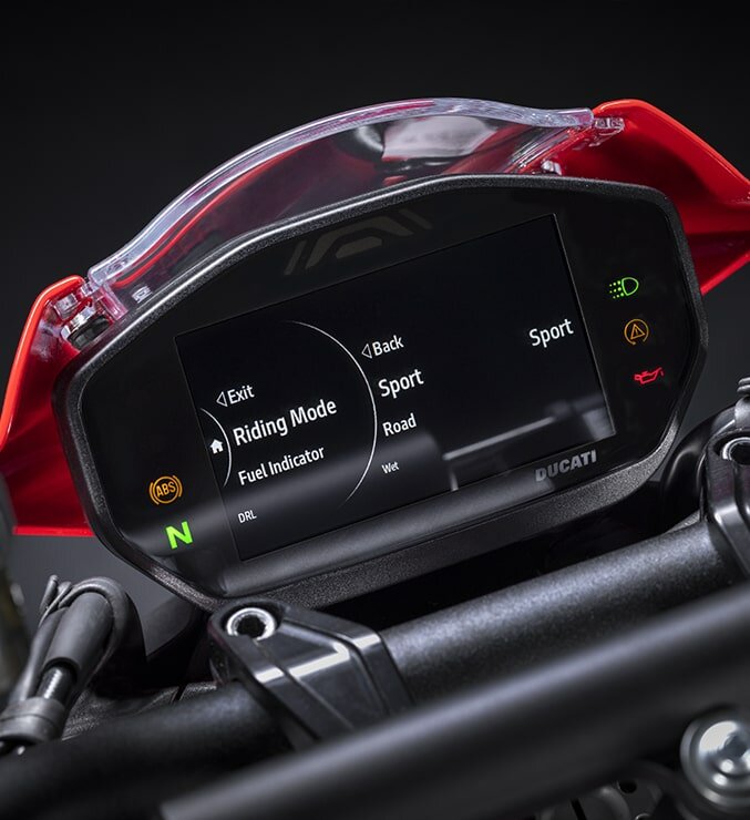 Ducati-Monster-SP-MY23-overview-carousel-imgtxt-03-677x740-min.jpg