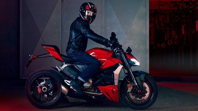 RG アールアンドジー トラクションパッド ブラック ドゥカティ DUCATI Streetfighter V2 RG-EZRG228BL 豪奢な