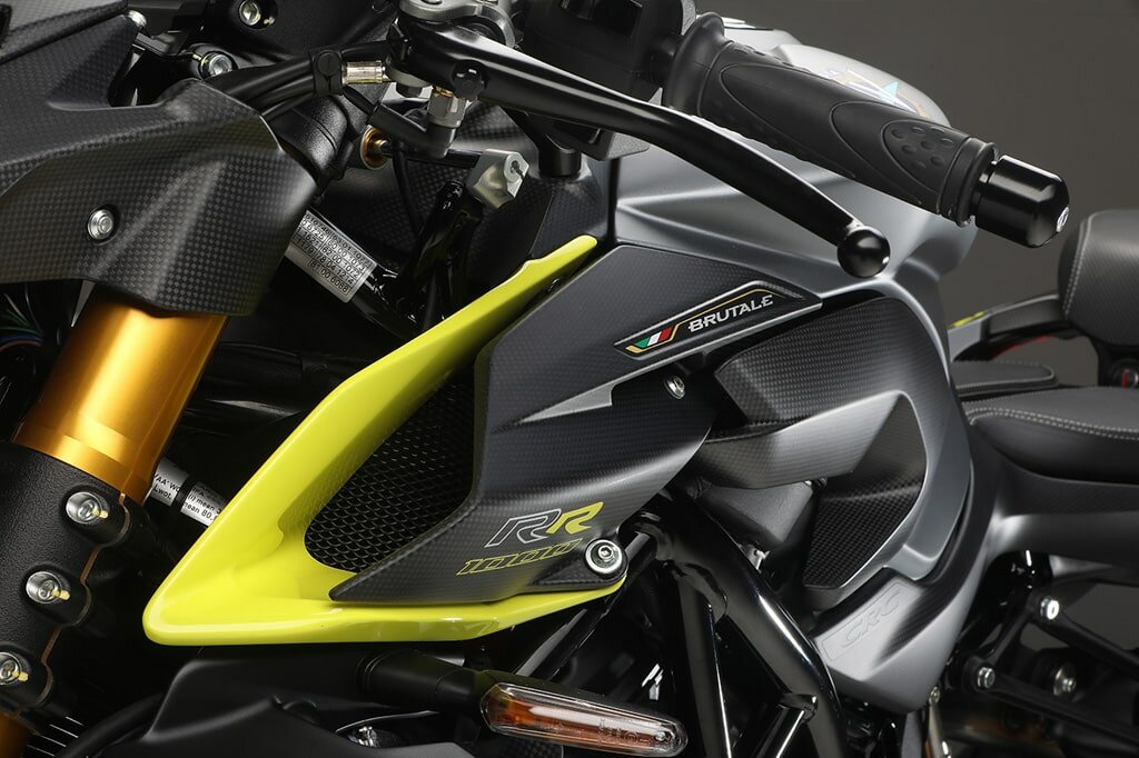 brutale-1000-rr_g17-min.jpg