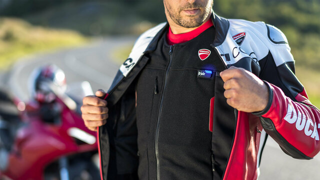 Ducati-Smart-Jacket-01-gallery-1920x1080.jpg