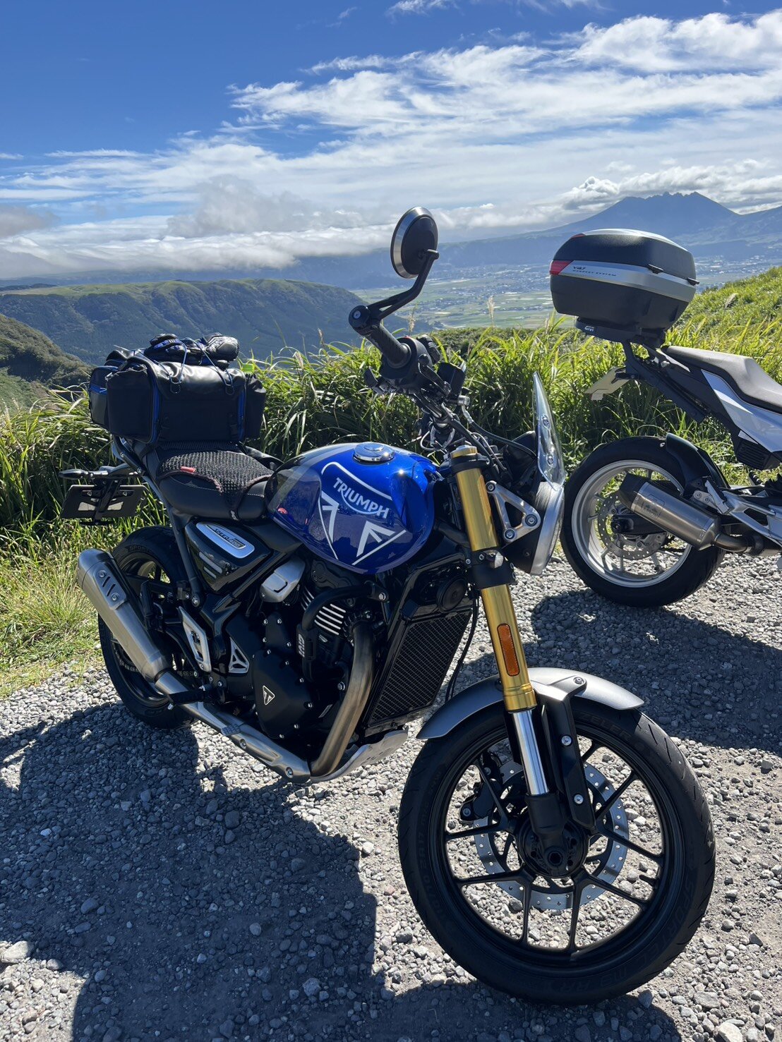 S__10706969_0.jpg