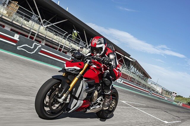 s_MY20_DUCATI_STREETFIGHTER V4 S_AMBIENCE_39_UC101660_Mid-thumb-640x426-11797.jpg